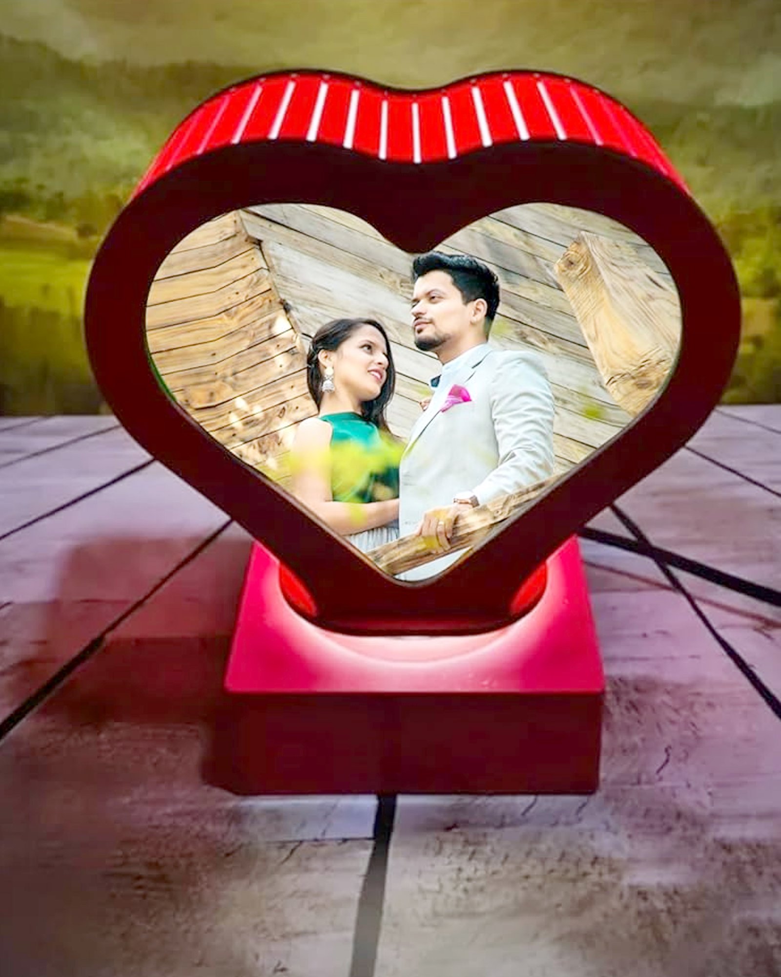 Heart Shape Rotating LED 2 photo Lamp